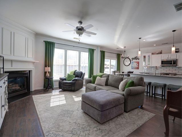 290 Regent Square, Woodstock, GA 30188