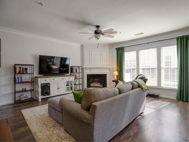 290 Regent Square, Woodstock, GA 30188