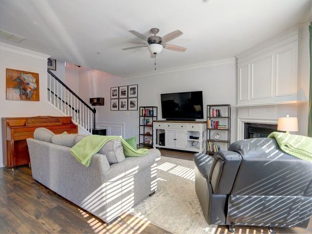 290 Regent Square, Woodstock, GA 30188