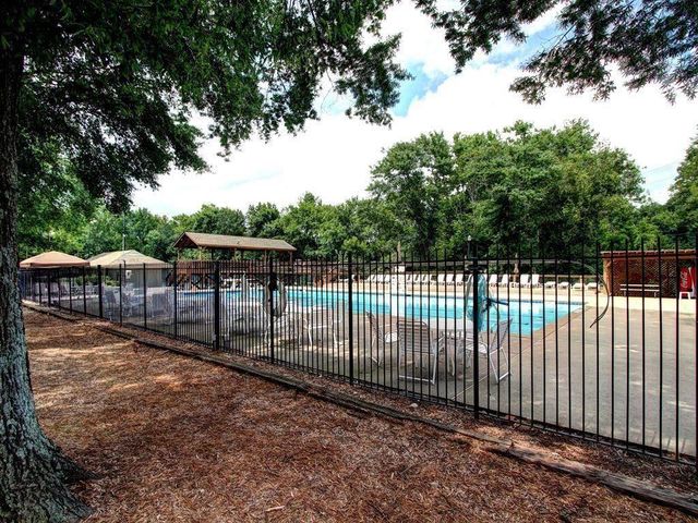 290 Regent Square, Woodstock, GA 30188