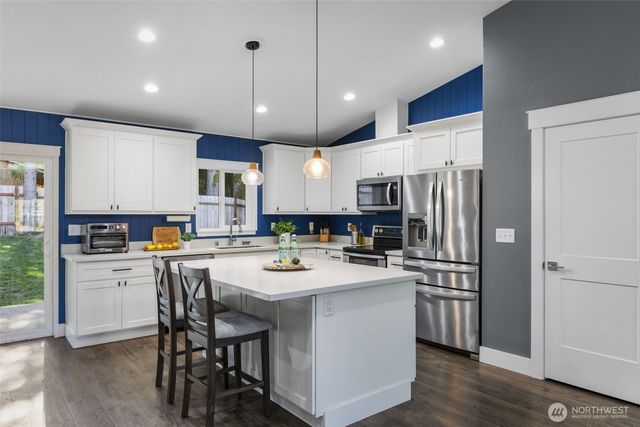 37110 Bay Street NE, Hansville, WA 98340