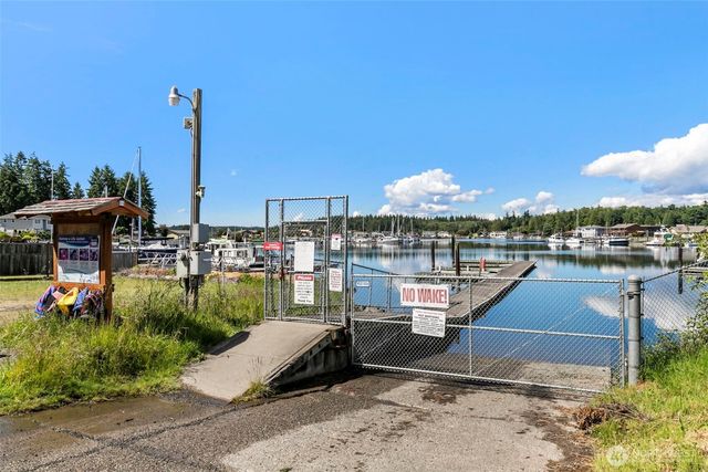 37110 Bay Street NE, Hansville, WA 98340