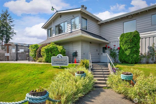 37110 Bay Street NE, Hansville, WA 98340