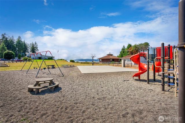 37110 Bay Street NE, Hansville, WA 98340