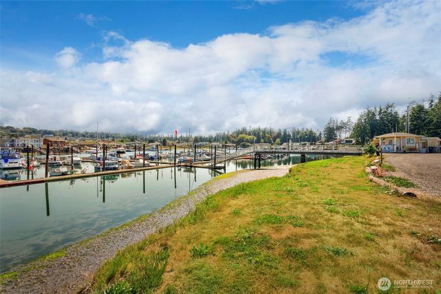37110 Bay Street NE, Hansville, WA 98340