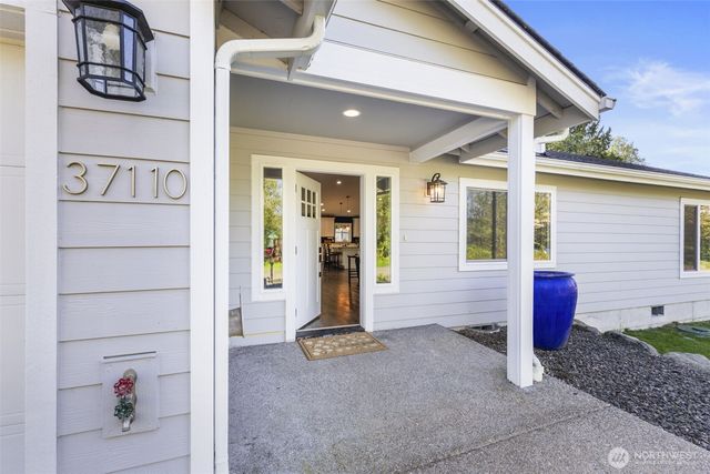 37110 Bay Street NE, Hansville, WA 98340