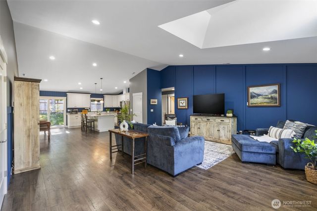 37110 Bay Street NE, Hansville, WA 98340