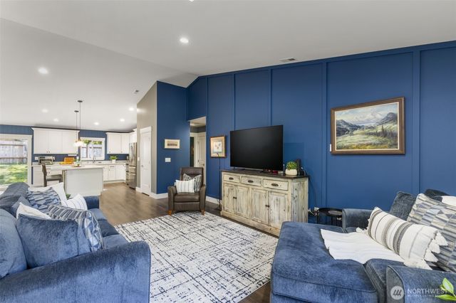 37110 Bay Street NE, Hansville, WA 98340