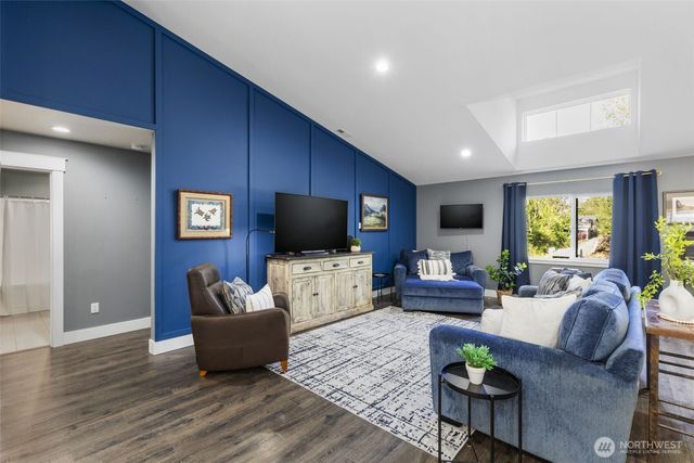 37110 Bay Street NE, Hansville, WA 98340