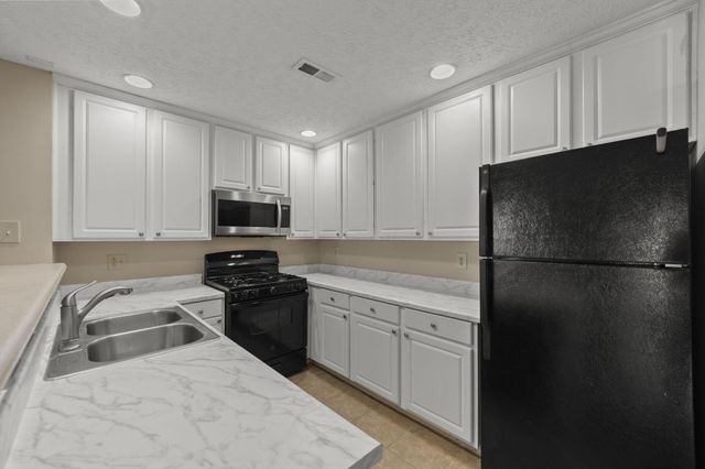 5307 Stonemeadow Avenue, F, Columbus, OH 43220