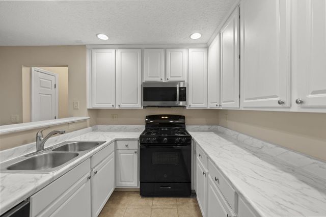 5307 Stonemeadow Avenue, F, Columbus, OH 43220