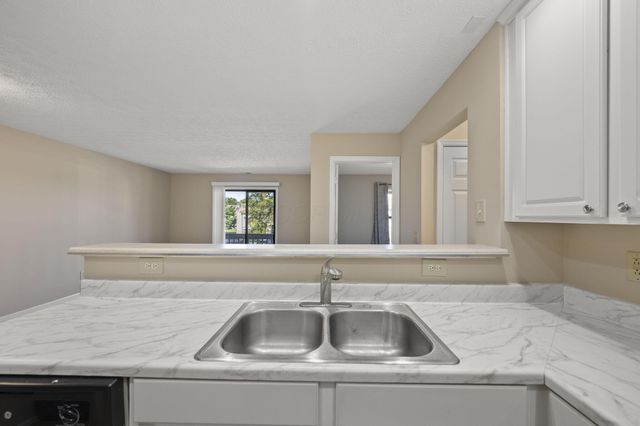 5307 Stonemeadow Avenue, F, Columbus, OH 43220