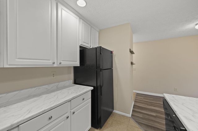 5307 Stonemeadow Avenue, F, Columbus, OH 43220
