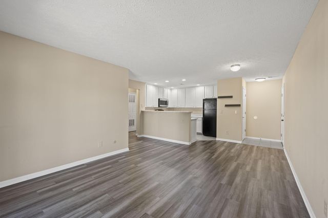 5307 Stonemeadow Avenue, F, Columbus, OH 43220