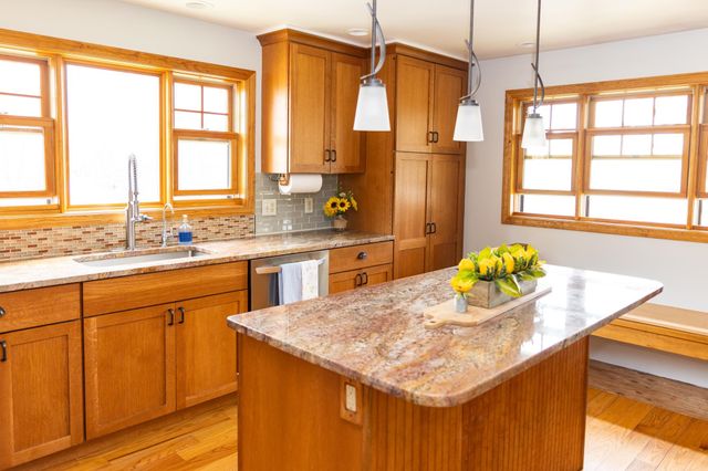 2497 Mountain View Road, Williston, VT 05495
