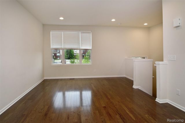 2888 Glenbar Circle, Rochester Hills, MI 48307