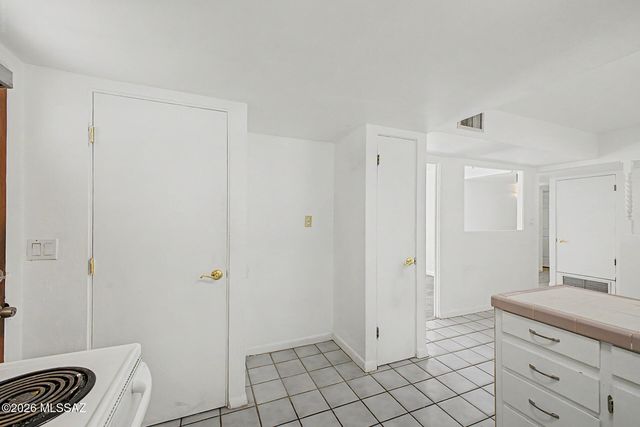 1910 W Calle Pacifica, Tucson, AZ 85745