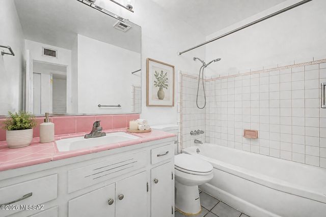 1910 W Calle Pacifica, Tucson, AZ 85745