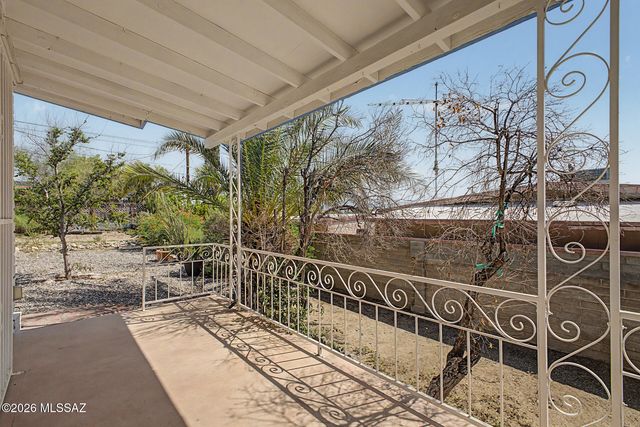 1910 W Calle Pacifica, Tucson, AZ 85745