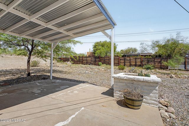 1910 W Calle Pacifica, Tucson, AZ 85745