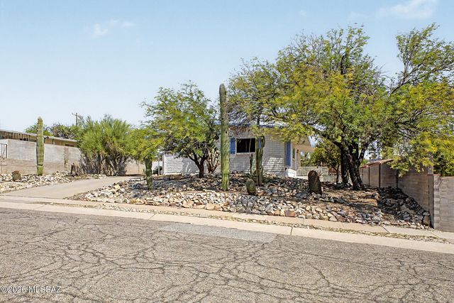 1910 W Calle Pacifica, Tucson, AZ 85745