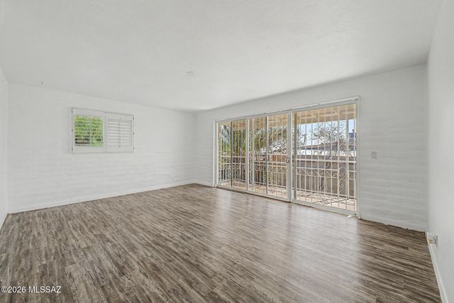 1910 W Calle Pacifica, Tucson, AZ 85745