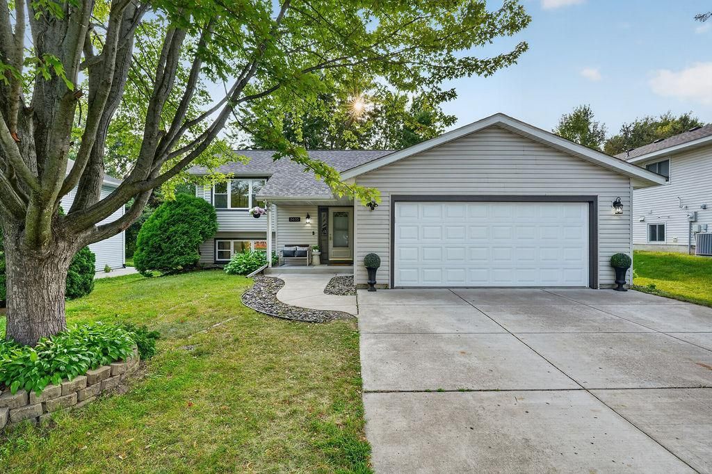 2635 Hydram Avenue N, Oakdale, MN 55128