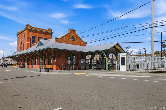 1 Atlantic Avenue 51, Farmingdale, NY 11735