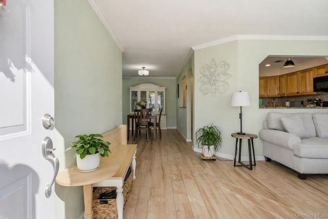 1 Atlantic Avenue 51, Farmingdale, NY 11735