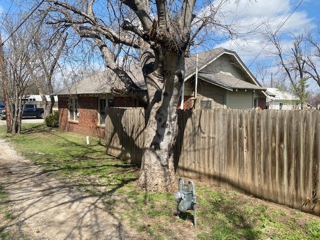 708 Prater Street, Brownwood, TX 76801