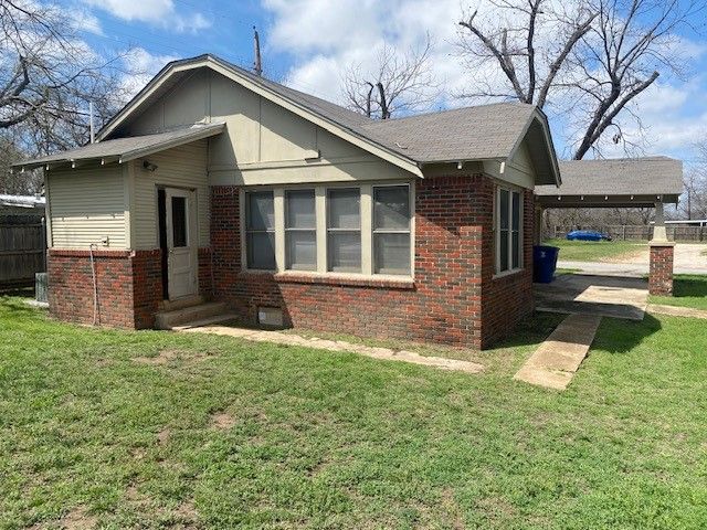 708 Prater Street, Brownwood, TX 76801