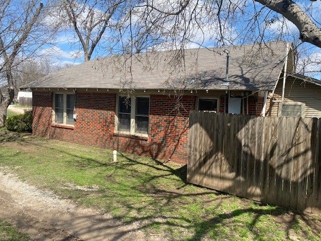 708 Prater Street, Brownwood, TX 76801
