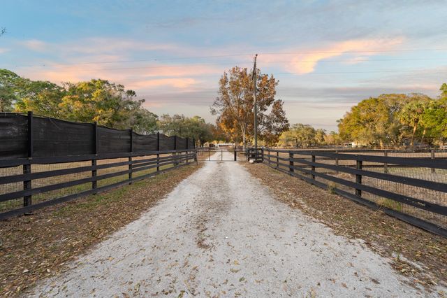 23801 SW Martin Highway, Okeechobee, FL 34974