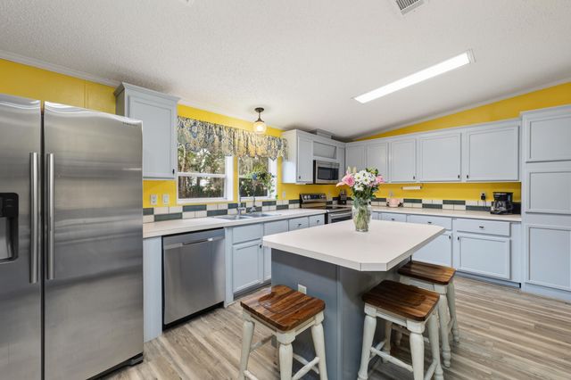 23801 SW Martin Highway, Okeechobee, FL 34974