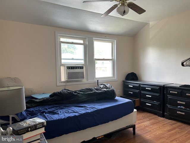 3213 E COURT AVE, Claymont, DE 19703