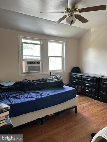 3213 E COURT AVE, Claymont, DE 19703