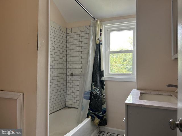 3213 E COURT AVE, Claymont, DE 19703