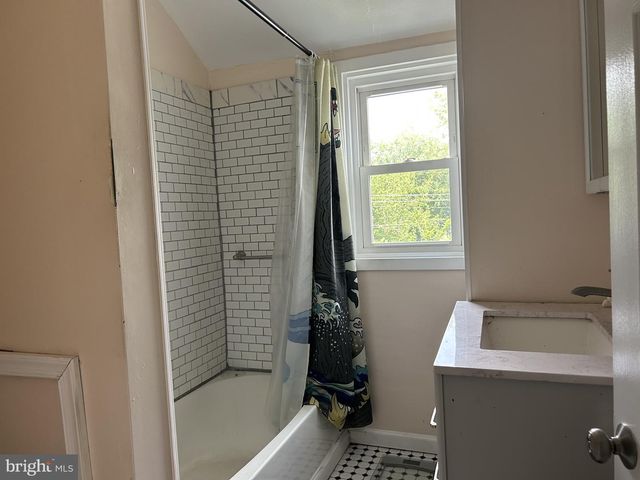 3213 E COURT AVE, Claymont, DE 19703