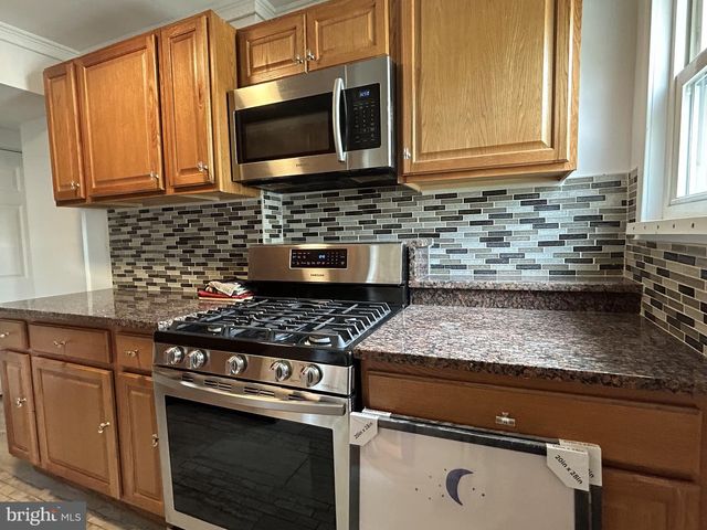 3213 E COURT AVE, Claymont, DE 19703