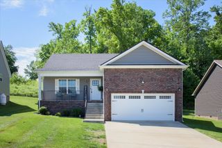1180 Racker Dr, Clarksville, TN 37043