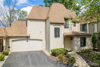 31 gate house Lane 31, Edison, NJ 08820