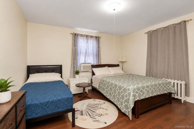 42-02 Layton Street 202, Elmhurst, NY 11373