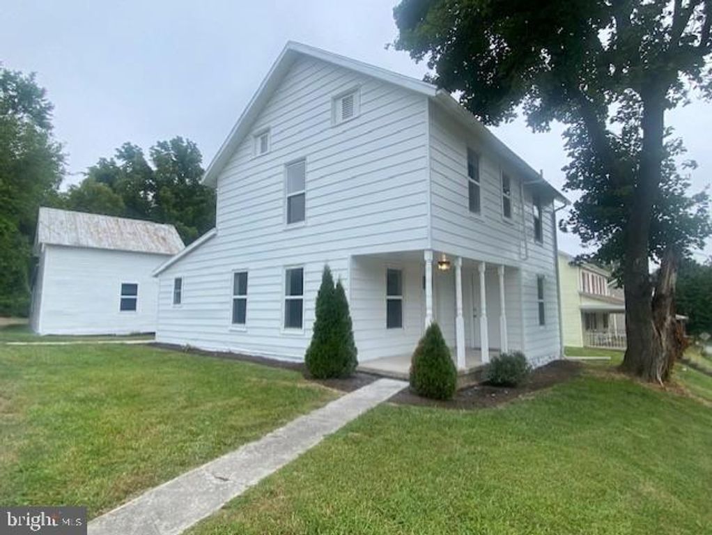 2224 HUNTERSTOWN HAMPTON RD, New Oxford, PA 17350