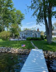 9547 Crestline Drive, Hamburg Twp, MI 48169