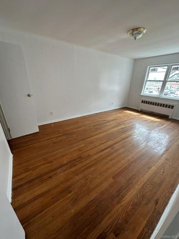 33-08 Francis Lewis Boulevard, Flushing, NY 11358