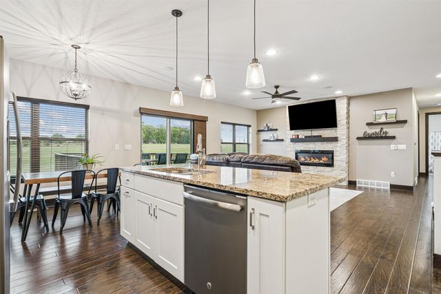 1919 Richard Road, Cedar Falls, IA 50613