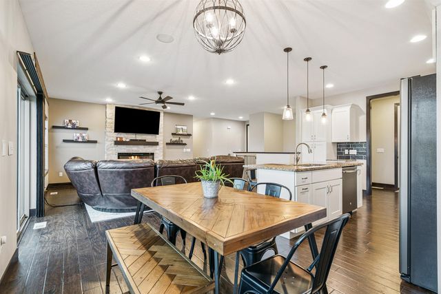 1919 Richard Road, Cedar Falls, IA 50613