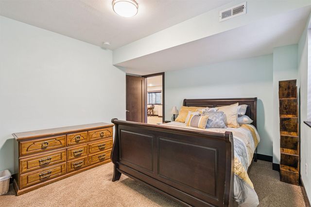 1919 Richard Road, Cedar Falls, IA 50613