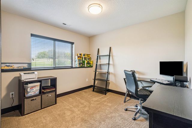 1919 Richard Road, Cedar Falls, IA 50613