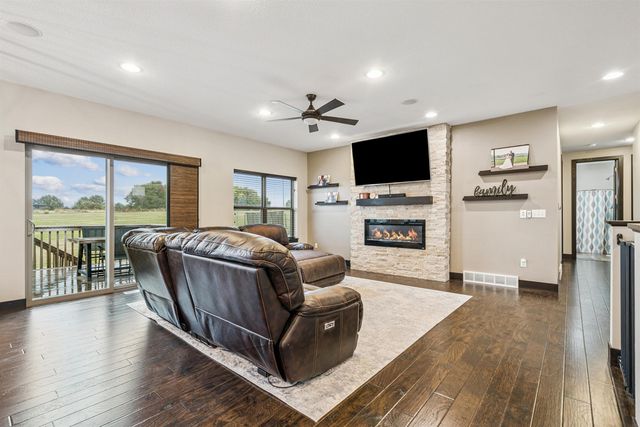 1919 Richard Road, Cedar Falls, IA 50613